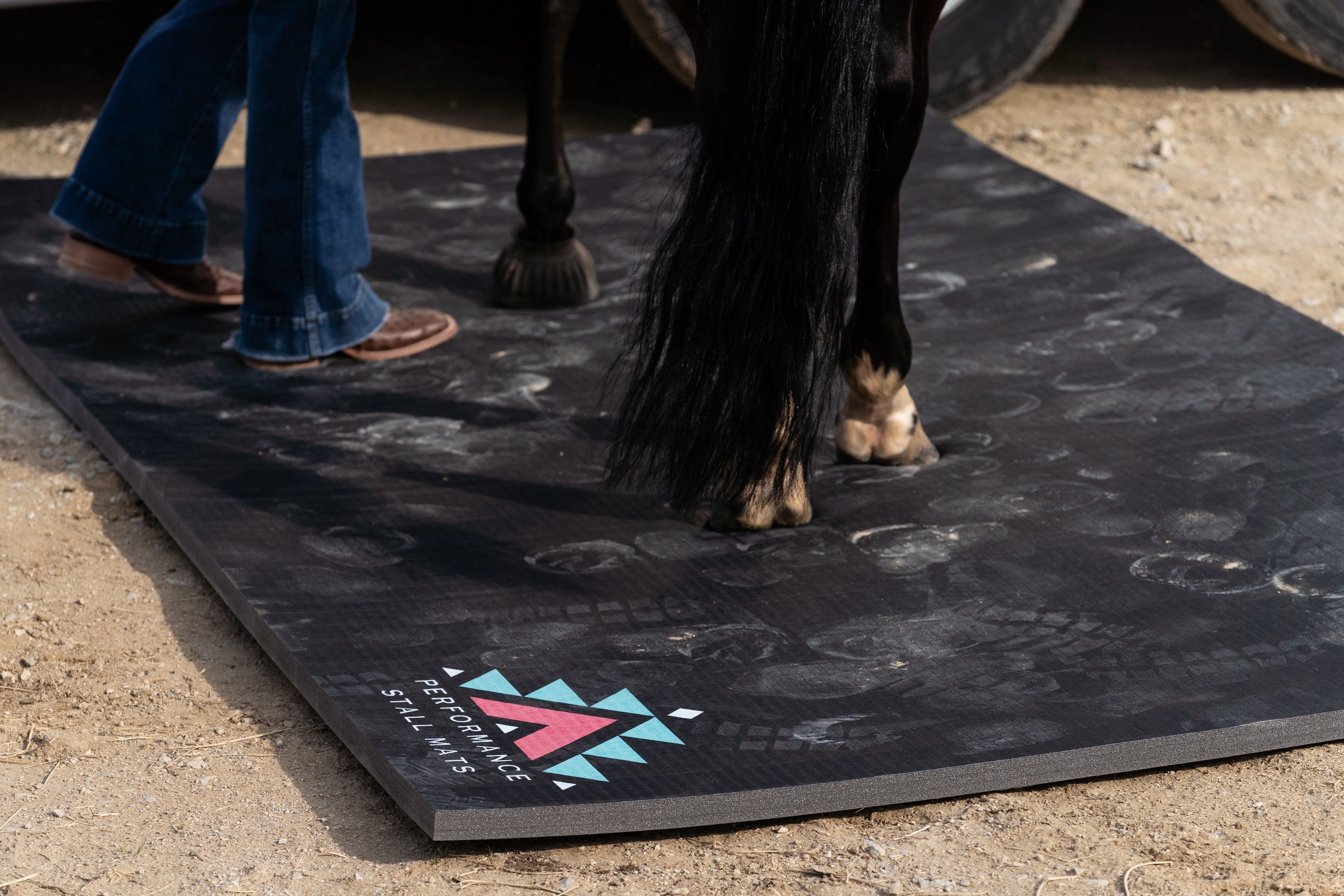 Portable Stall Mat Black 5x10 - Image 2
