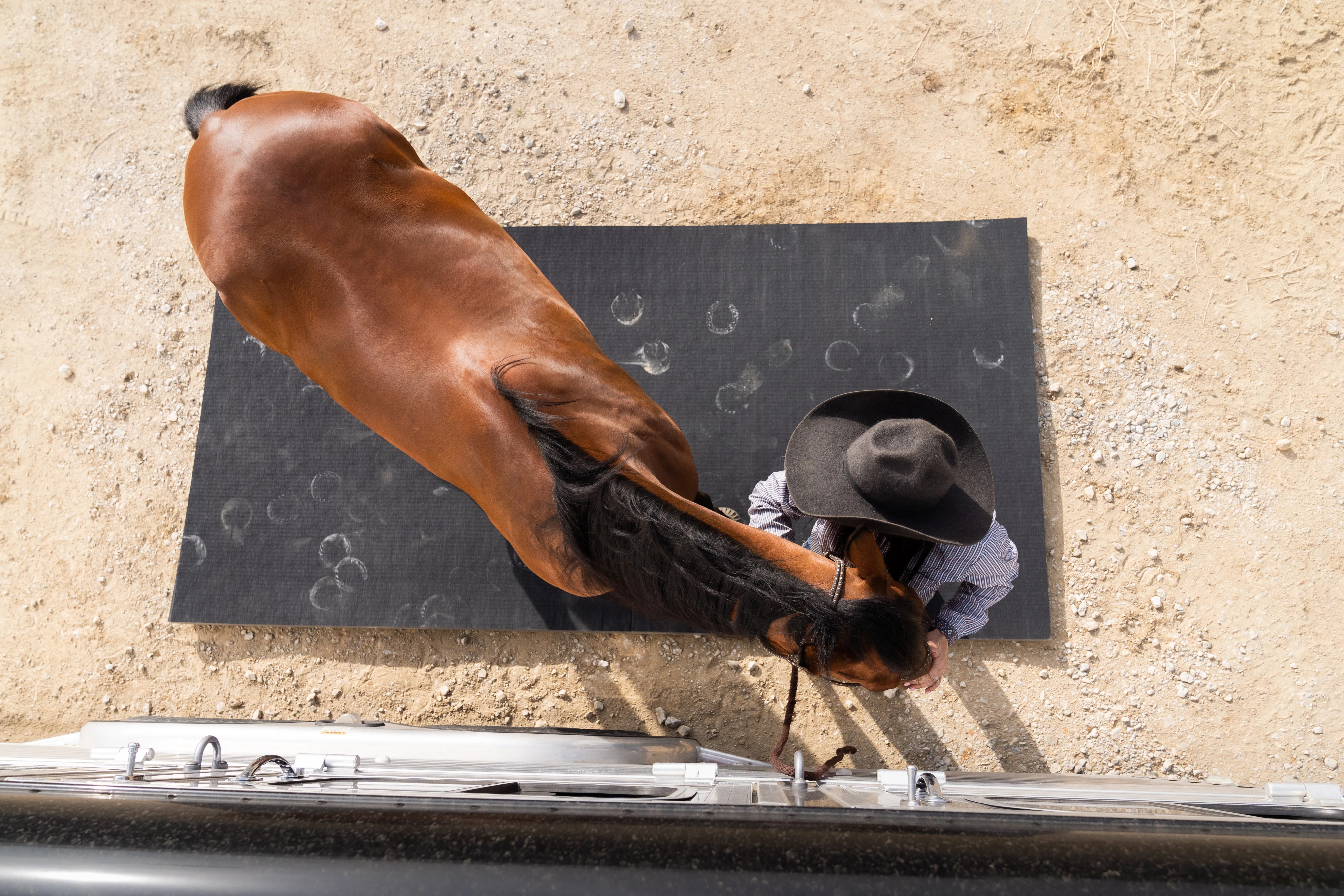 Portable Stall Mat Black 5x10 - Image 3