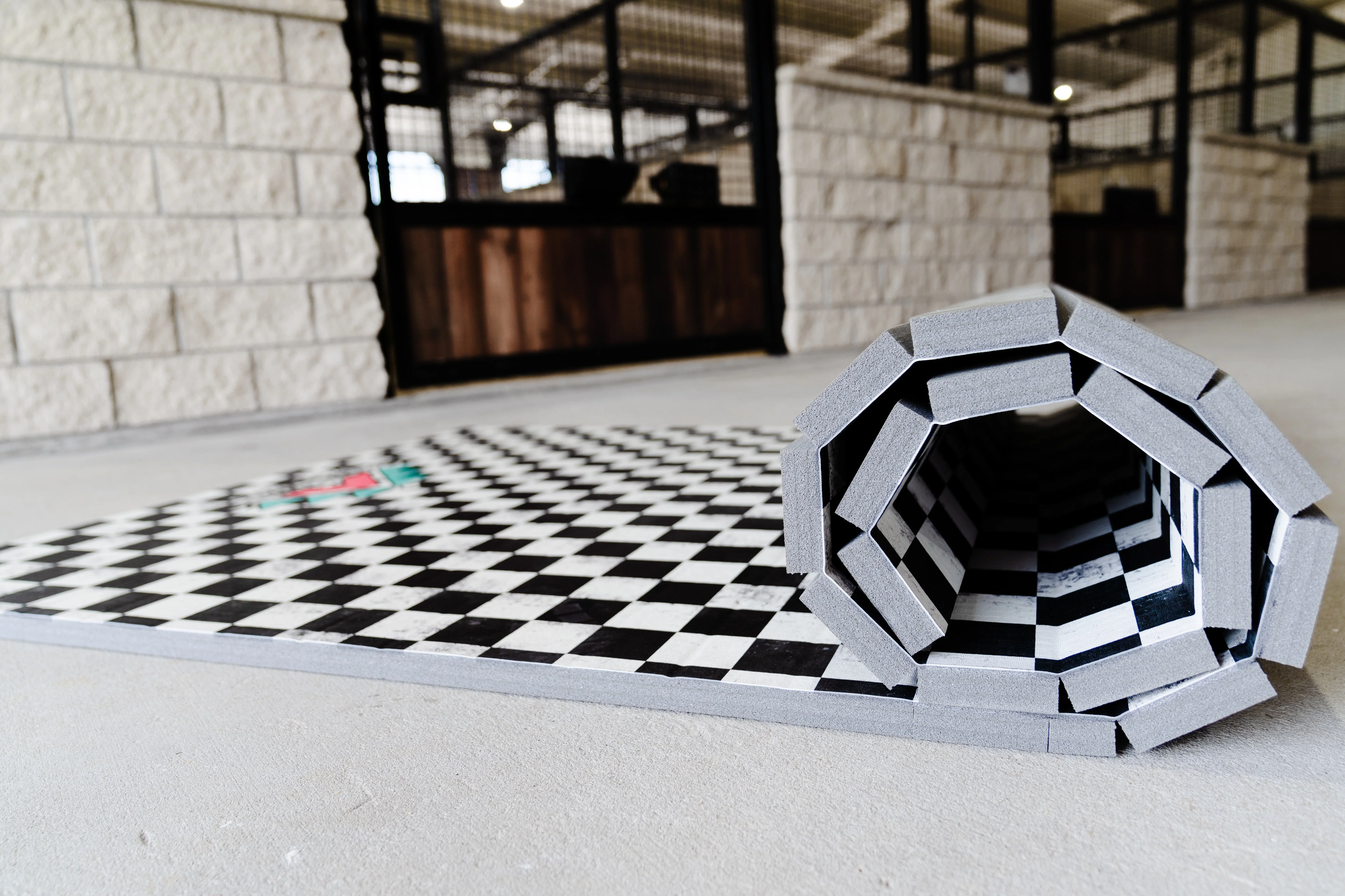 Portable Stall Mat Checkered Design 5x10 - Image 4