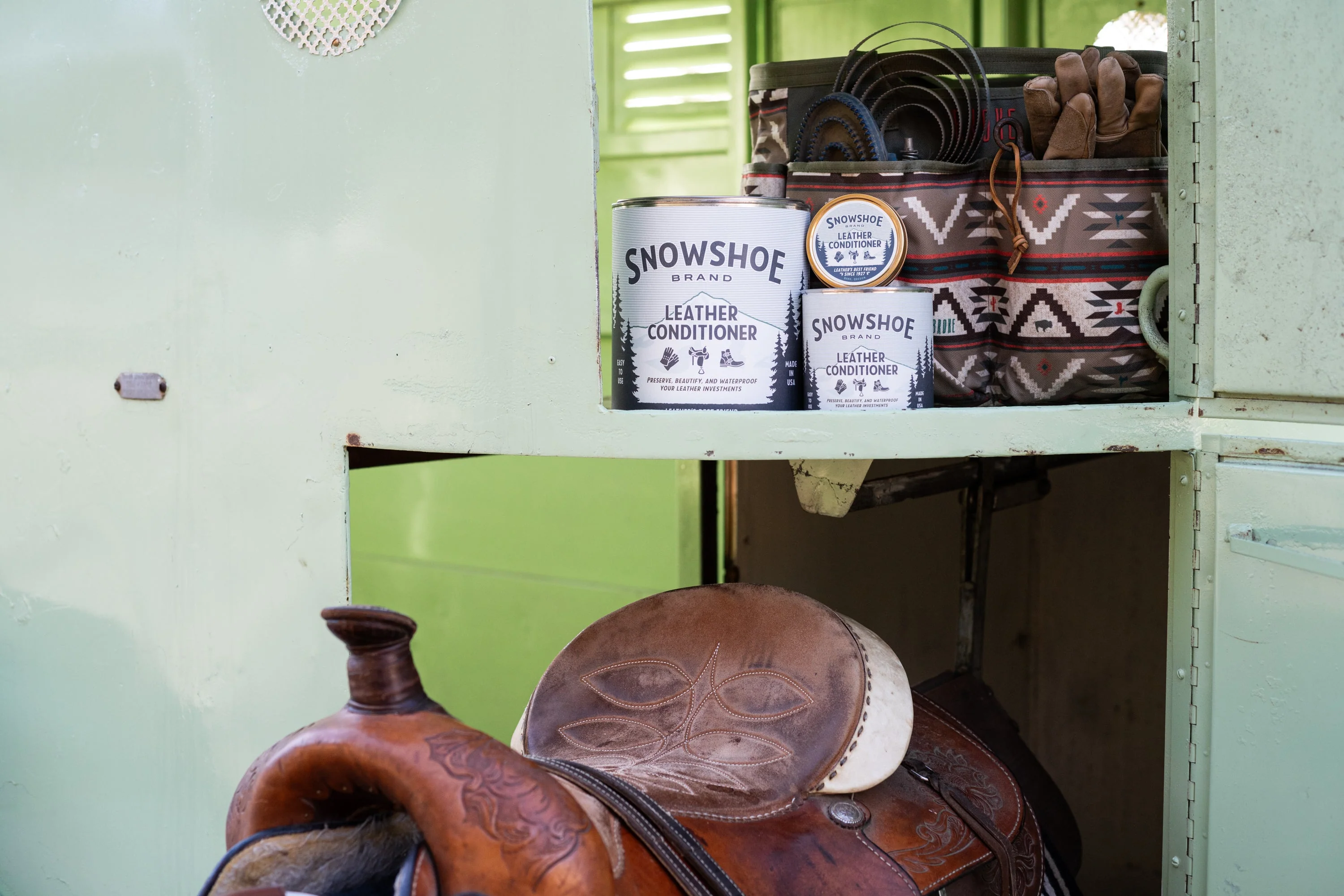 Snowshoe Leather Conditioner - Gallon - Image 4